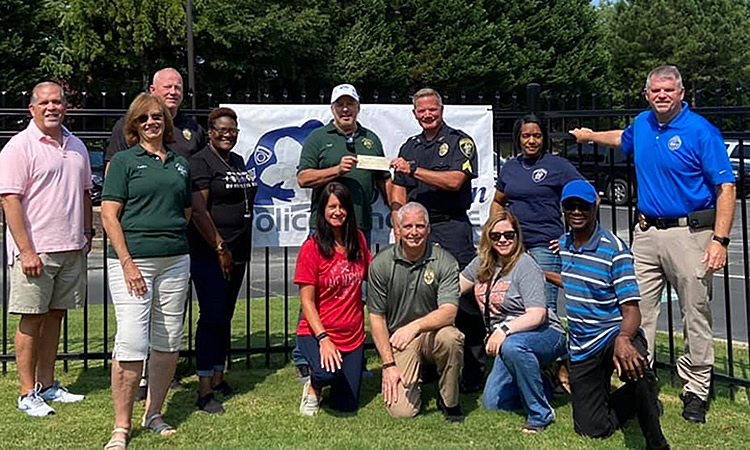 Lodge donates to the Covington Police Dept's Annual Fuzz Run